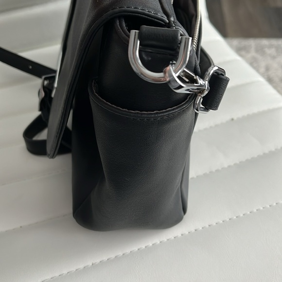 Damsel in Defense Jamie’s Gotta Concealed Carry. Black Leather. Velcro h…​ - Picture 3 of 10